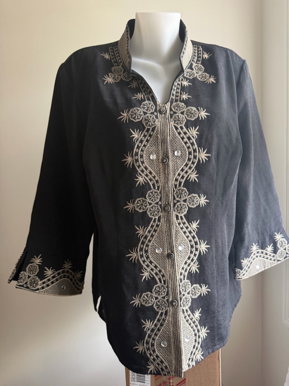 Silk Land Woman Plus Size 1X Black Embroidered Tunic Top Beaded Boho Ethnic